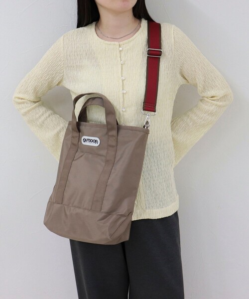 OUTDOOR PRODUCTS（アウトドアプロダクツ）の「【OUTDOOR PRODUCTS 】バイカラーテープトートバッグ（トートバッグ・レディース・ブラック/ベージュ・FREE）」の11枚目の写真