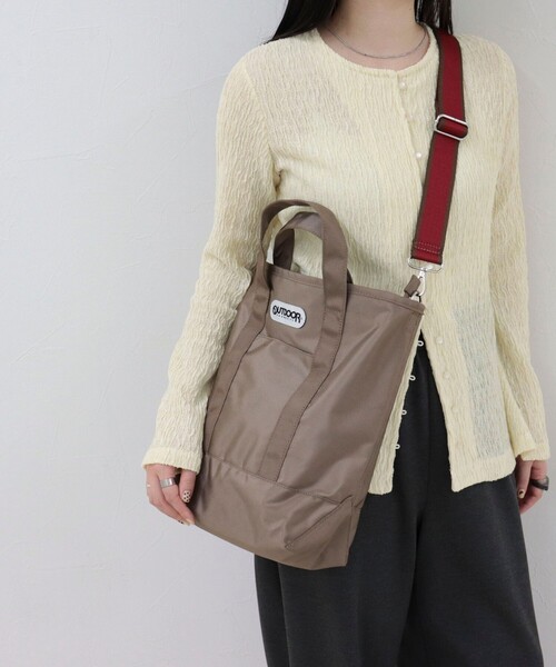 OUTDOOR PRODUCTS（アウトドアプロダクツ）の「【OUTDOOR PRODUCTS 】バイカラーテープトートバッグ（トートバッグ・レディース・ブラック/ベージュ・FREE）」の12枚目の写真