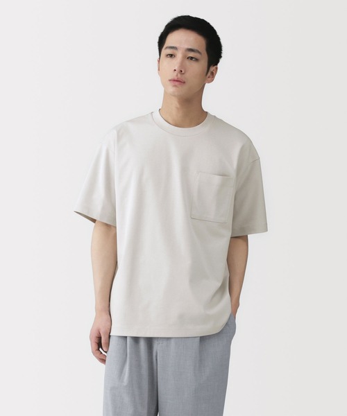 無印良品(ムジルシリョウヒン)の「紳士 涼感UVカットワイド半袖Tシャツ(Tシャツ/カットソー・メンズ・ホワイト/ライトグレー/ダークブラウン系/ブラック/スモーキーグリーン系/ライトブルー/グレー系/ネイビー/ブラウン系・S/M/L/XL)」の3枚目の写真