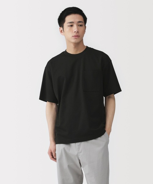 無印良品(ムジルシリョウヒン)の「紳士 涼感UVカットワイド半袖Tシャツ(Tシャツ/カットソー・メンズ・ホワイト/ライトグレー/ダークブラウン系/ブラック/スモーキーグリーン系/ライトブルー/グレー系/ネイビー/ブラウン系・S/M/L/XL)」の2枚目の写真