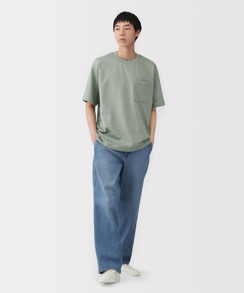 無印良品(ムジルシリョウヒン)の「紳士 涼感UVカットワイド半袖Tシャツ(Tシャツ/カットソー・メンズ・ホワイト/ライトグレー/ダークブラウン系/ブラック/スモーキーグリーン系/ライトブルー/グレー系/ネイビー/ブラウン系・S/M/L/XL)」の13枚目の写真