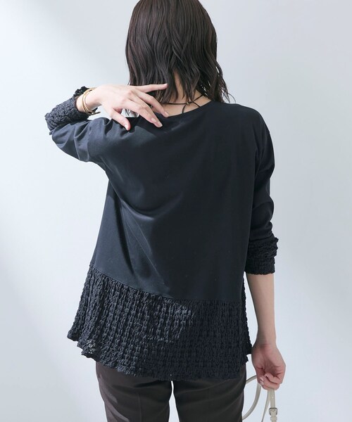 INDIVI（インディヴィ）の「【洗える／レイヤードにおすすめ】シャーリングレース ロングTシャツ（Tシャツ/カットソー・レディース・ブラック/ホワイト・34/19/15 /13/05/38）」の4枚目の写真