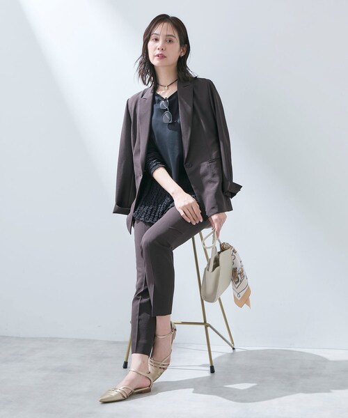 INDIVI（インディヴィ）の「【洗える／レイヤードにおすすめ】シャーリングレース ロングTシャツ（Tシャツ/カットソー・レディース・ブラック/ホワイト・34/19/15 /13/05/38）」の6枚目の写真