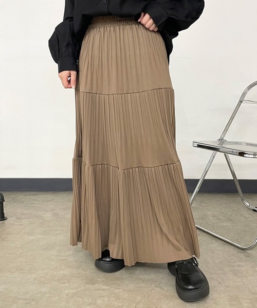 CRB(シーアールビー)の「プリーツティアードロングスカート(スカート・レディース・ブラック/ベージュ/アイボリー・F)」の7枚目の写真