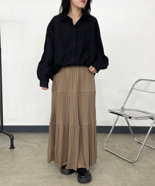 CRB(シーアールビー)の「プリーツティアードロングスカート(スカート・レディース・ブラック/ベージュ/アイボリー・F)」の4枚目の写真