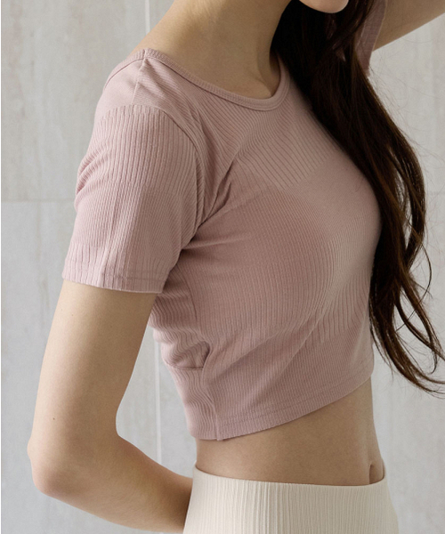 DEVIWEAR(デヴィウェア)の「トゥウィング リブ ショートスリーブ DEVI-T0072-アッシュピンク(Tシャツ/カットソー・レディース・ピンク・FREE)」の4枚目の写真