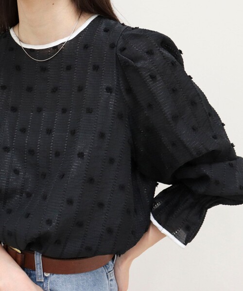 fredy emue（フレディエミュ）の「【大人気シリーズの最新作】バック釦配色ギャザーブラウス（シャツ/ブラウス・レディース・ブラック/グレイッシュベージュ/オフホワイト・38）」の18枚目の写真