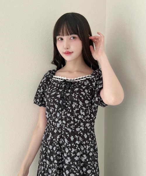 F i.n.t（フィント）の「リボンアイビーフラワー柄レースアップワンピース（ワンピース・レディース・ブラック×ブルー/アイボリー・FREE）」の20枚目の写真