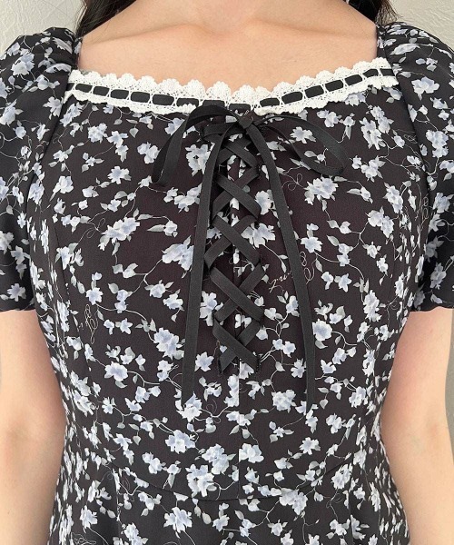 F i.n.t（フィント）の「リボンアイビーフラワー柄レースアップワンピース（ワンピース・レディース・ブラック×ブルー/アイボリー・FREE）」の21枚目の写真