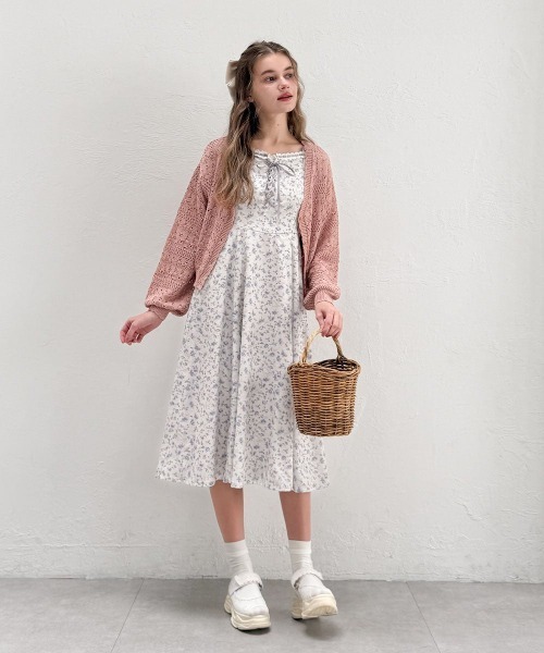 F i.n.t（フィント）の「リボンアイビーフラワー柄レースアップワンピース（ワンピース・レディース・ブラック×ブルー/アイボリー・FREE）」の7枚目の写真