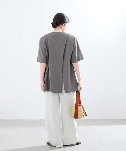 IENA(イエナ)の「《セットアップ対応》 トロピカルハーフジャケット(ノーカラージャケット・レディース・ブラウン・FREE)」の19枚目の写真