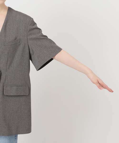 IENA(イエナ)の「《セットアップ対応》 トロピカルハーフジャケット(ノーカラージャケット・レディース・ブラウン・FREE)」の3枚目の写真