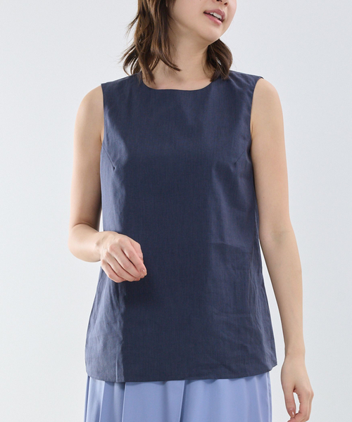 NARACAMICIE(ナラカミーチェ)の「【NARACAMICIE】ポリ麻ノースリーブ(シャツ/ブラウス・レディース・ネイビー/ブラウン・M)」の1枚目の写真