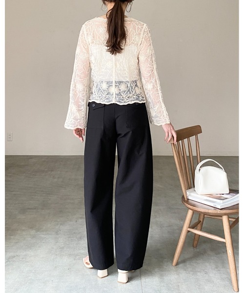 She's Closet(シーズクローゼット)の「長袖 ショート丈 かぎ針編み クロシェレースカーディガン(カーディガン/ボレロ・レディース・ブラック/アイボリー・FREE)」の12枚目の写真