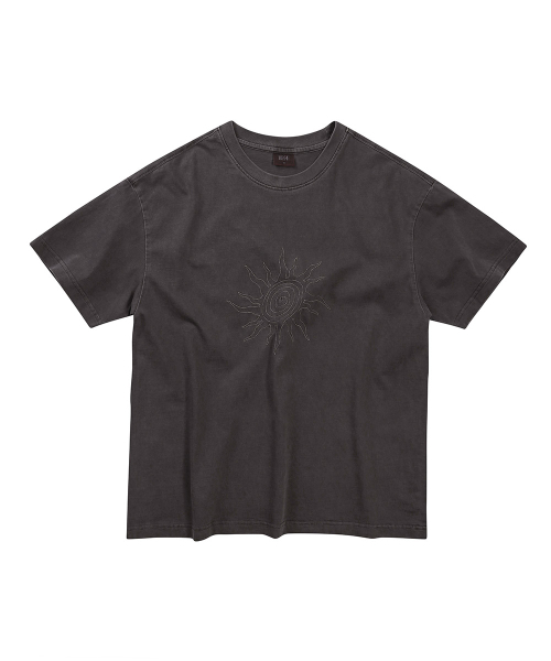 DESIRED(デシレッド)の「フロントグラフィックピグメント半袖Tシャツ-FBSK5810D09(Tシャツ/カットソー・メンズ・ダークグレー・MEDIUM/LARGE/X-LARGE)」の12枚目の写真