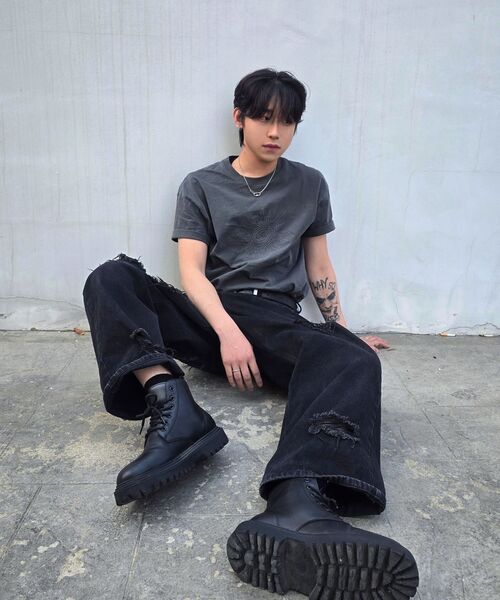 DESIRED(デシレッド)の「フロントグラフィックピグメント半袖Tシャツ-FBSK5810D09(Tシャツ/カットソー・メンズ・ダークグレー・MEDIUM/LARGE/X-LARGE)」の2枚目の写真