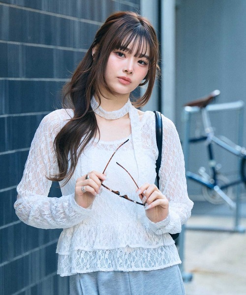 muet.(ミュエ)の「チョーカー付きレースティアードトップス(Tシャツ/カットソー・レディース・オフホワイト/ブラック・LARGE/MEDIUM)」の12枚目の写真