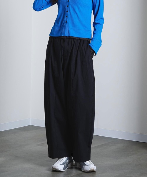 ROSE BUD（ローズバッド）の「GATHER CURVE PANTS（その他パンツ・レディース・ブラック/ベージュ/イエロー・S/M）」の5枚目の写真