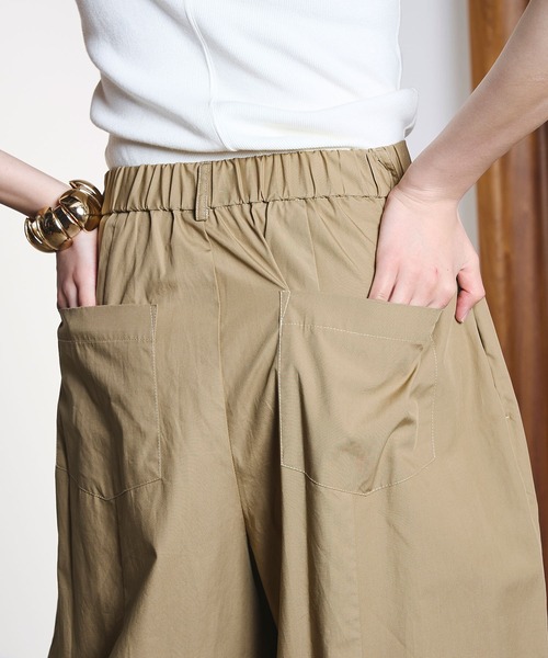 ROSE BUD（ローズバッド）の「GATHER CURVE PANTS（その他パンツ・レディース・ブラック/ベージュ/イエロー・S/M）」の7枚目の写真