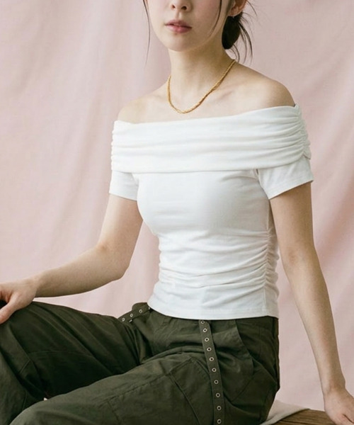 VIVID LADY(ビビッドレディー)の「オフショルダー ウエストシャーリング 半袖トップス(Tシャツ/カットソー・レディース・ホワイト/ダークブラウン/モカ・FREE)」の21枚目の写真