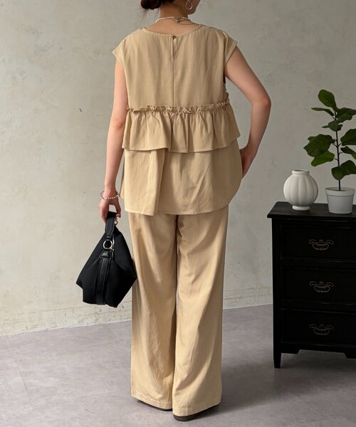 Chez toi(シェトワ)の「【セットアップ】バックフリルブラウス×パンツ(ワンピース・レディース・チャコールグレー/ピンク系その他/ベージュ・FREE)」の15枚目の写真