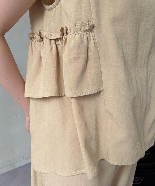 Chez toi(シェトワ)の「【セットアップ】バックフリルブラウス×パンツ(ワンピース・レディース・チャコールグレー/ピンク系その他/ベージュ・FREE)」の21枚目の写真