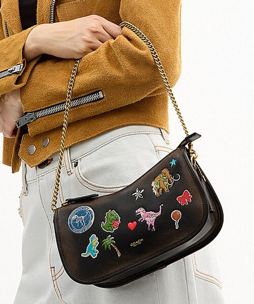 Coach ロゴ柄ショルダーバッグ ウェイバリーバッグ・ラブド レザー・ステッカー プリント（ショルダー