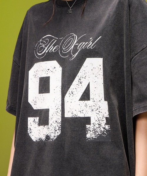 X-girl（エックスガール）の「FADED FLOCKY NUMBER S/S TEE DRESS（ワンピース・レディース・ブラウン/ブラック/オリーブ・M/S）」の5枚目の写真