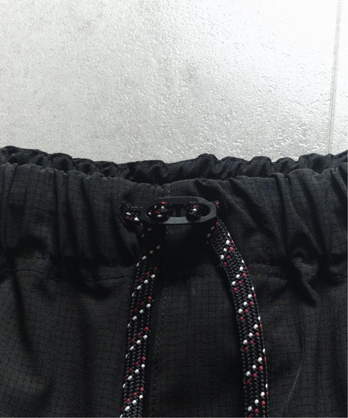many men many mind(メニーメンメニーマインド)の「MANYMENMANYMINDS / AIRLEAKFABRIC/ショートパンツ(その他パンツ・メンズ・チャコール/ブラック・X-LARGE/LARGE/MEDIUM)」の6枚目の写真