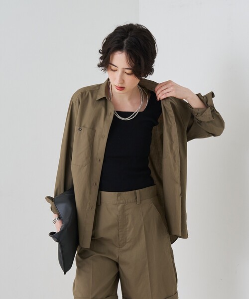 Rouge vif(ルージュヴィフ)の「【セットアップ対応】コットン胸ポケット付きシャツ(シャツ/ブラウス・レディース・ブラウン/ラベンダー・フリー)」の4枚目の写真