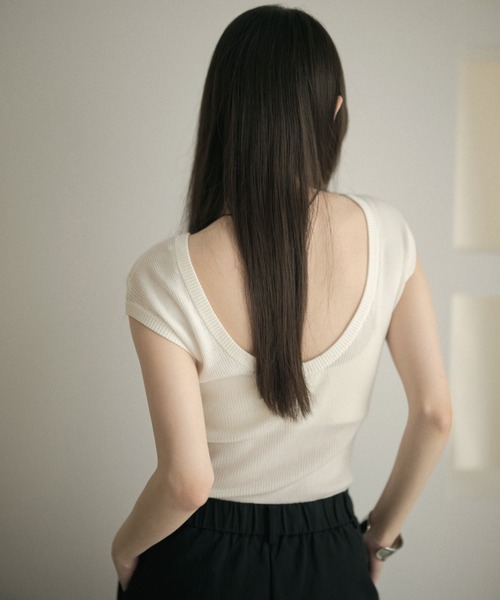 LAULEN(ローレン)の「2way scoop neck rib tops / 2way スクープネックリブトップス(Tシャツ/カットソー・レディース・ブラウン/ホワイト/ブルー・FREE)」の8枚目の写真