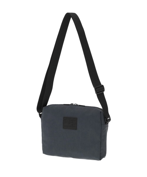 Manhattan Portage BLACK LABEL(マンハッタンポーテージ ブラックレーベル)の「WOOSTER SHOULDER BAG VER2 CURIO(ショルダーバッグ・メンズ・ダークグレー/カーキ/ブラウン・X-SMALL)」の2枚目の写真
