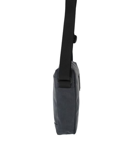 Manhattan Portage BLACK LABEL(マンハッタンポーテージ ブラックレーベル)の「WOOSTER SHOULDER BAG VER2 CURIO(ショルダーバッグ・メンズ・ダークグレー/カーキ/ブラウン・X-SMALL)」の5枚目の写真