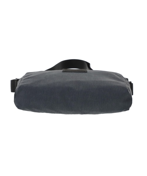 Manhattan Portage BLACK LABEL(マンハッタンポーテージ ブラックレーベル)の「WOOSTER SHOULDER BAG VER2 CURIO(ショルダーバッグ・メンズ・ダークグレー/カーキ/ブラウン・X-SMALL)」の7枚目の写真
