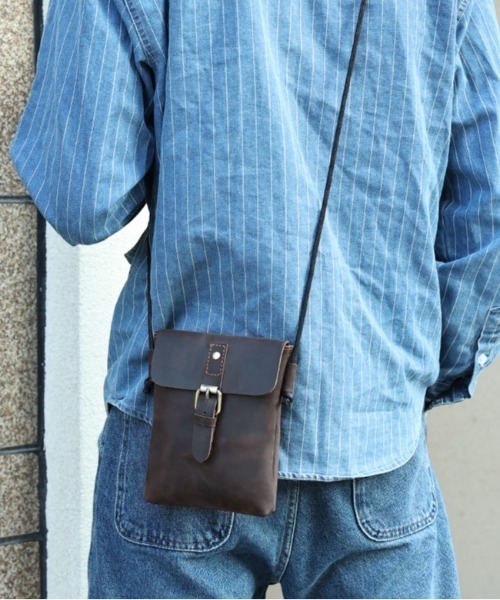NiiNa(ニーナ)の「【 NiiNa homme / ニーナオム 】高品質牛革 シック ショルダーバッグ(ショルダーバッグ・メンズ・ブラウン・FREE)」の16枚目の写真