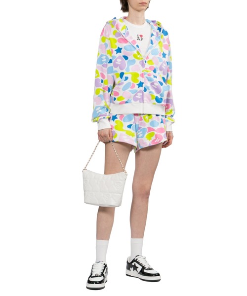 A BATHING APE(アベイシングエイプ)の「CAMO HOODED ZIP UP SWEATER(パーカー・レディース・ピンク/マルチ/ブルー・X-SMALL/MEDIUM/SMALL)」の4枚目の写真