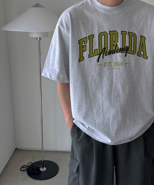 NOWLE(ノウル)の「【NOWLE】FLORIDA アーチロゴ カレッジプリント 半袖 Tシャツ / レイヤードロゴ(Tシャツ/カットソー・メンズ・アッシュ・MEDIUM/LARGE/X-LARGE)」の4枚目の写真