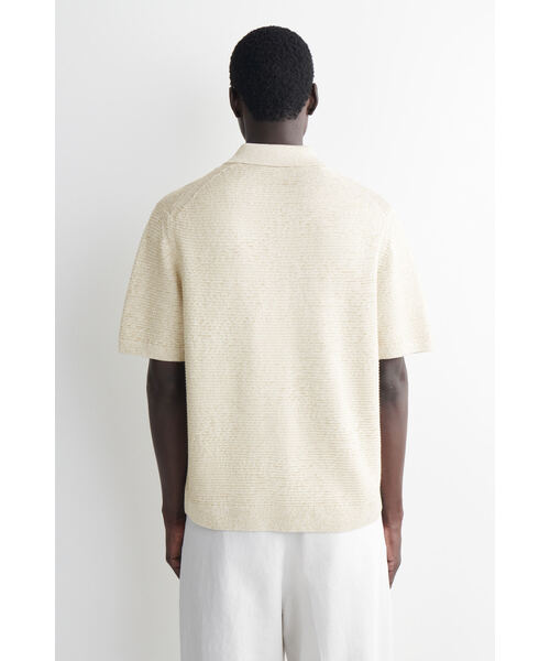 COS（コス）の「オープンニットポロシャツ（ポロシャツ・メンズ・アイボリー系/ホワイト系その他・L/S/M/XL/XS）」の10枚目の写真