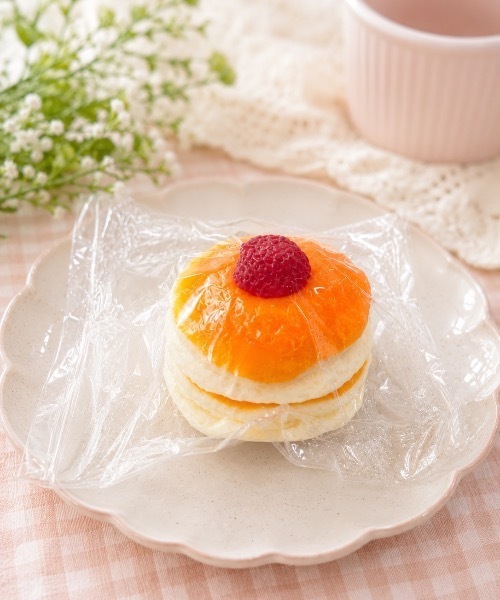 いちごパンケーキ水感スクイーズ（おもちゃ）｜Curaful（クラフル）の