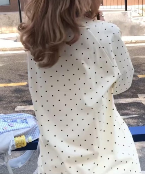 AsheKsha(アシクシャ)の「バイカラードット総柄アプリコット半袖ゆったりトップス(Tシャツ/カットソー・レディース・ベージュ・M)」の8枚目の写真