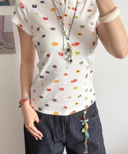 almo(アルモ)の「【LAMPOON】フルーツマルチプリントヘンリーネックTシャツ(Tシャツ/カットソー・レディース・ホワイト・LARGE/MEDIUM/SMALL)」の10枚目の写真