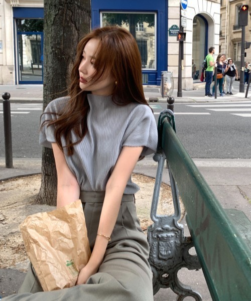 FAVORITO(ファヴォリート)の「ハーフネックトップス(Tシャツ/カットソー・レディース・ブラック/モカ/ピンク/ベージュ/ライトグレー・F)」の15枚目の写真