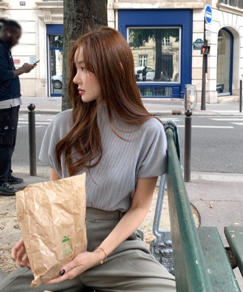 FAVORITO(ファヴォリート)の「ハーフネックトップス(Tシャツ/カットソー・レディース・ブラック/モカ/ピンク/ベージュ/ライトグレー・F)」の17枚目の写真