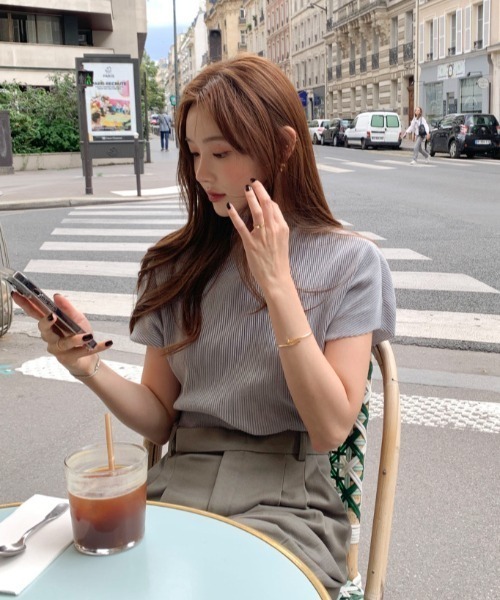 FAVORITO(ファヴォリート)の「ハーフネックトップス(Tシャツ/カットソー・レディース・ブラック/モカ/ピンク/ベージュ/ライトグレー・F)」の19枚目の写真