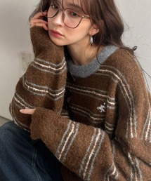 “配色”と“質感”で差をつける。胸刺繍ブークレー素材配色ボーダークルーネックニット(長袖)