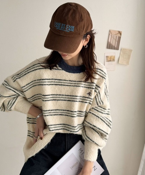 classicalelf(クラシカルエルフ)の「“配色”と“質感”で差をつける。胸刺繍ブークレー素材配色ボーダークルーネックニット(長袖)(ニット/セーター・レディース・グレー/ネイビー/ブラウン/アイボリー・LARGE/MEDIUM/SMALL/X-LARGE)」の20枚目の写真