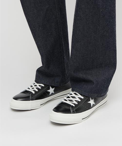 AVIREX(アヴィレックス)の「《CONVERSE》ONE STAR J / ワンスター / コンバース(スニーカー・メンズ・ホワイト/ブラック・9/8.5/8/7.5/9.5)」の1枚目の写真