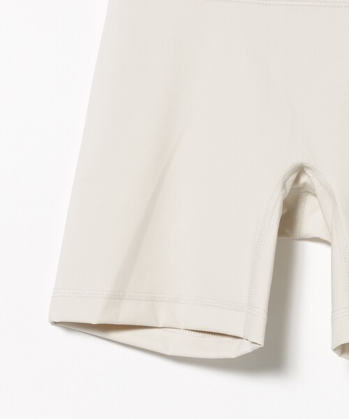 mgh(エムジーエイチ)の「mgh / Ignite Half Leggings(スラックス・レディース・ホワイト系その他5/ブラック・MEDIUM/LARGE)」の6枚目の写真