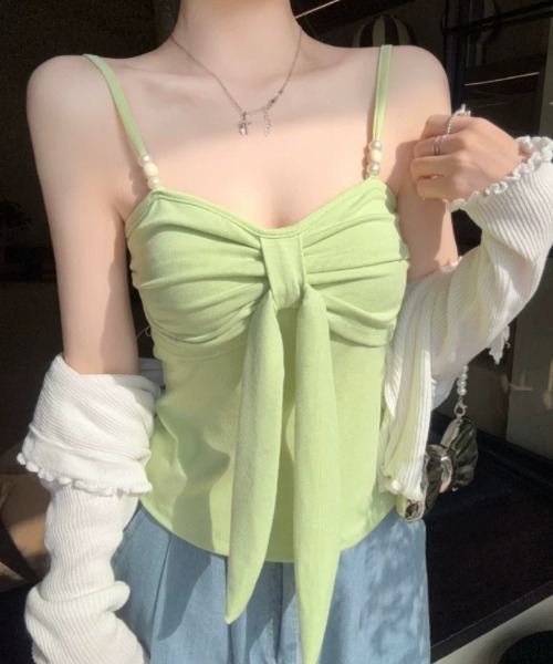 Vipoa（ヴィポア）の「リボンモチーフキャミソール（Tシャツ/カットソー・レディース・ブルー/ホワイト/グリーン/ピンク/ブラック・FREE）」の4枚目の写真