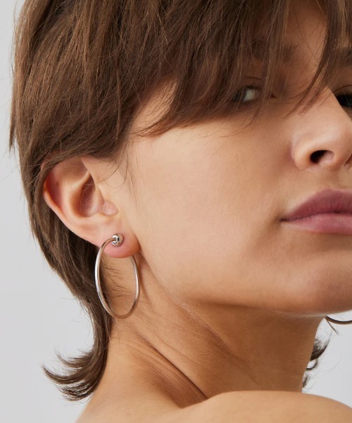 JENNYBIRD(ジェニーバード)の「【JENNY BIRD/ジェニーバード】フープピアス Icon Hoops Small(ピアス(両耳用)・レディース・ゴールド/シルバー・FREE)」の11枚目の写真
